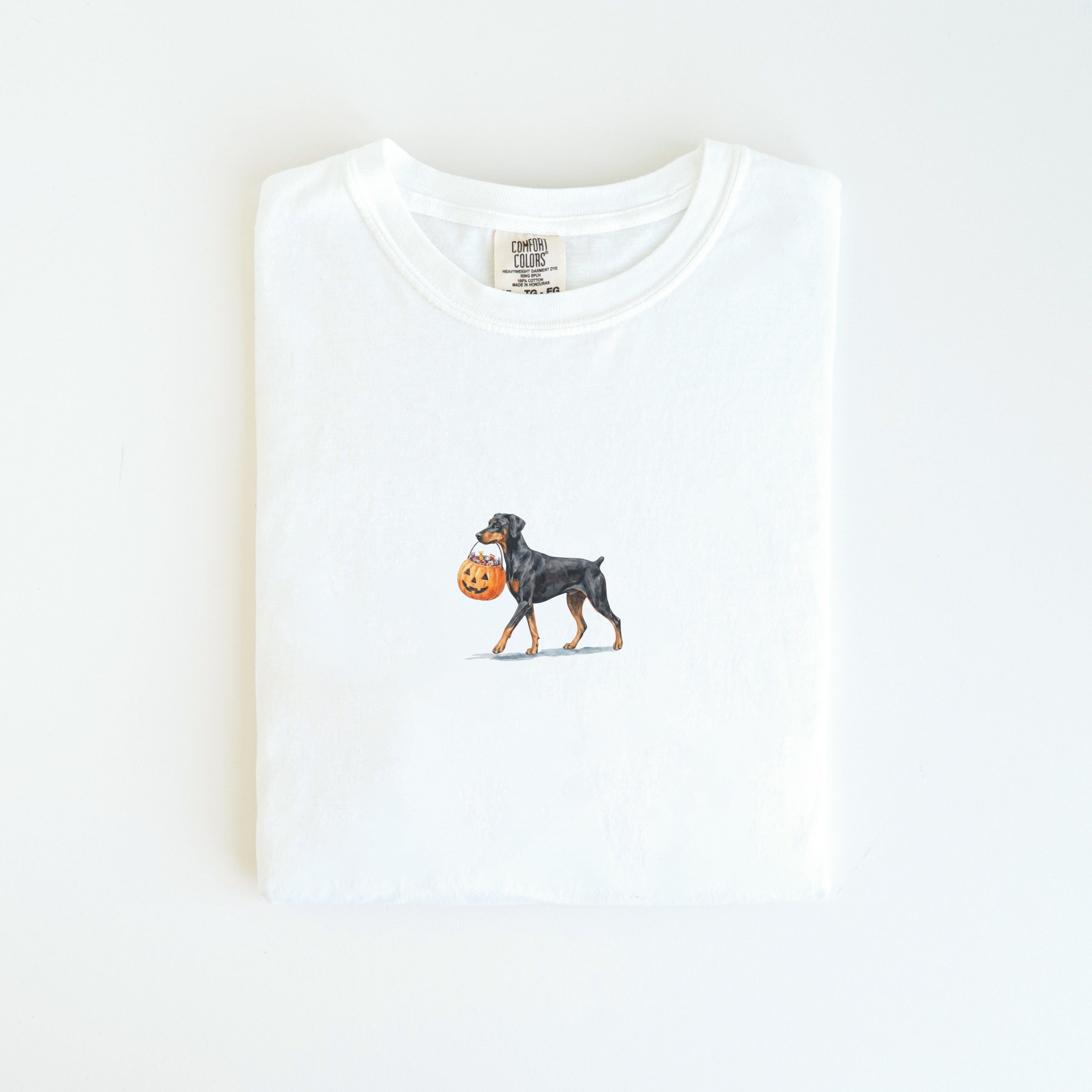 Doberman Normal ears Halloween T-shirt