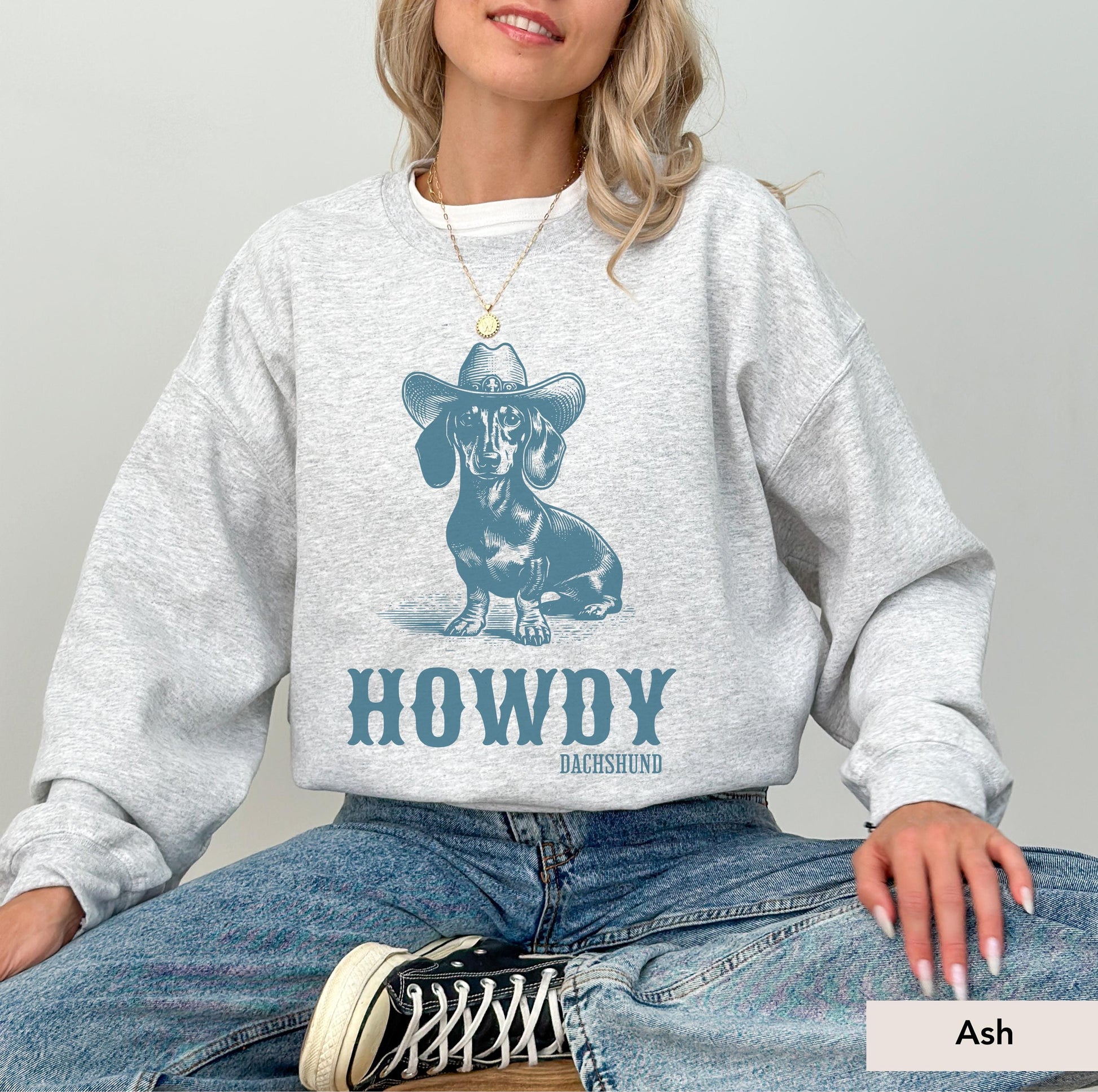 Howdy Dachshund Sweatshirt, Dachshund, Doxie Mama, Dachshund Sweatshirt, Dachshund Gift, Doxie Shirt, sausage dog, Dachshund shirt